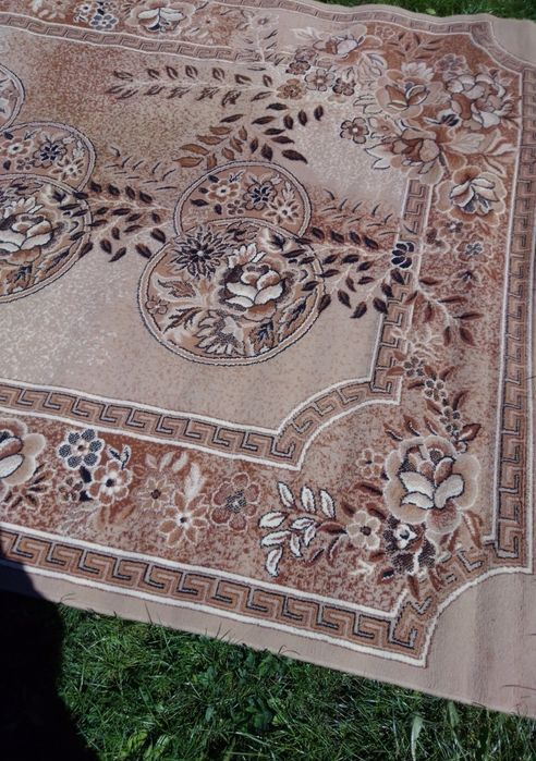 2 килими у відмінному стані