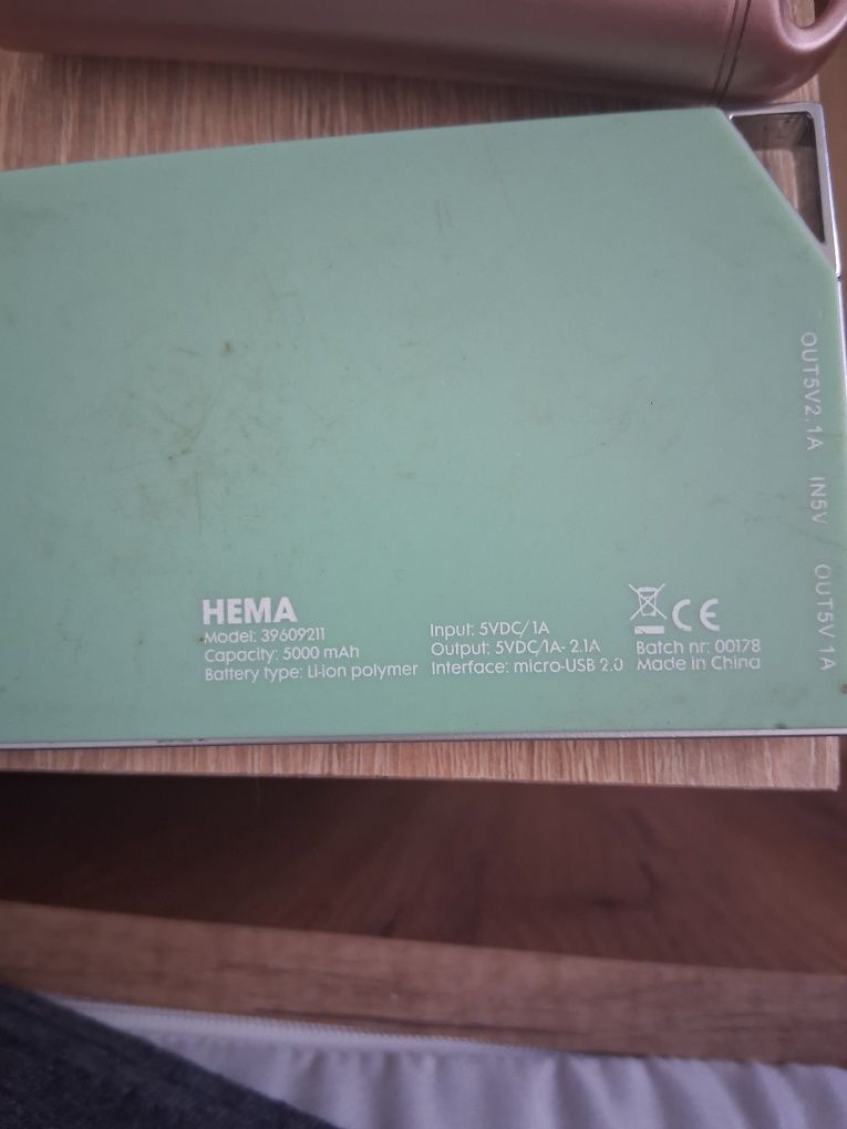 Pawerbank 4400 i 5000mha