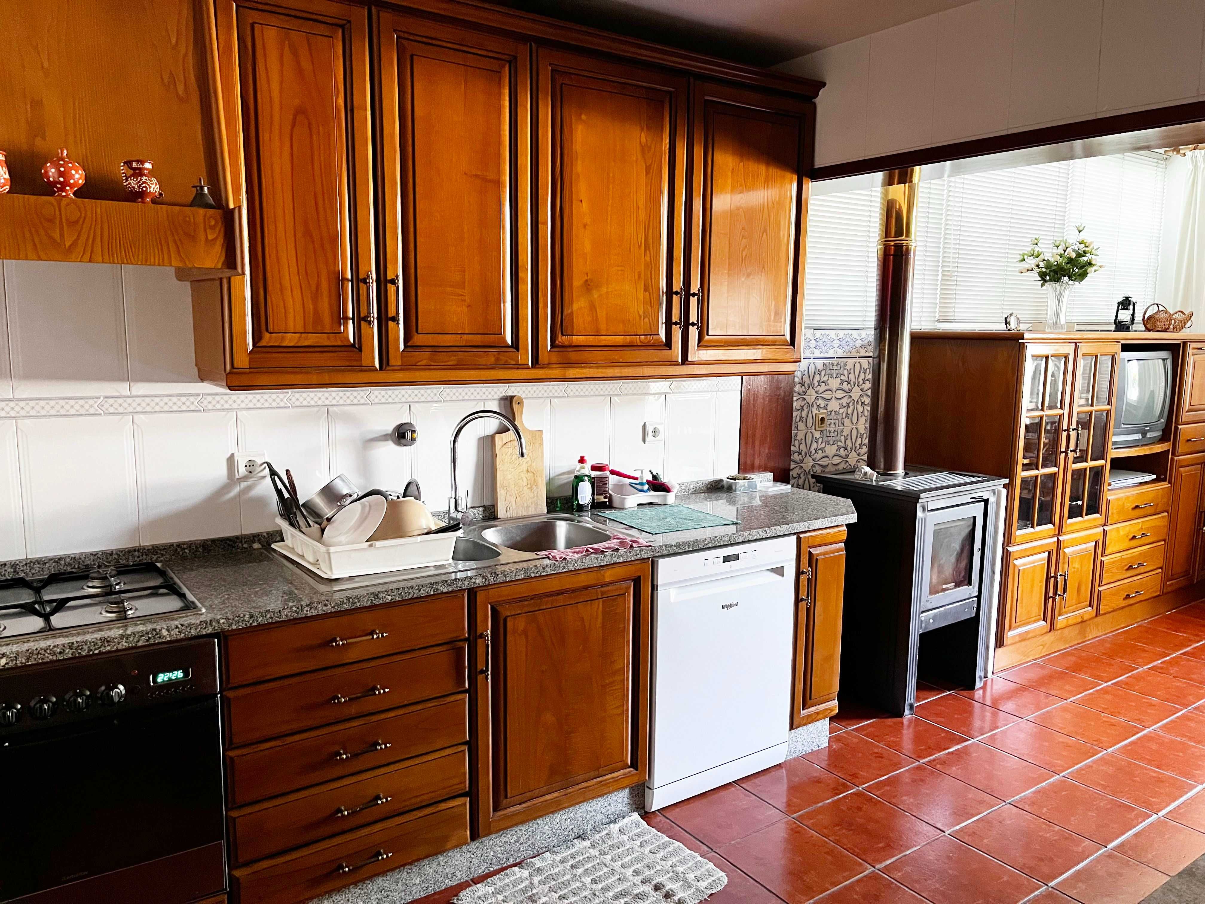 Alugo Quarto GUIMARAES - Salgueiral