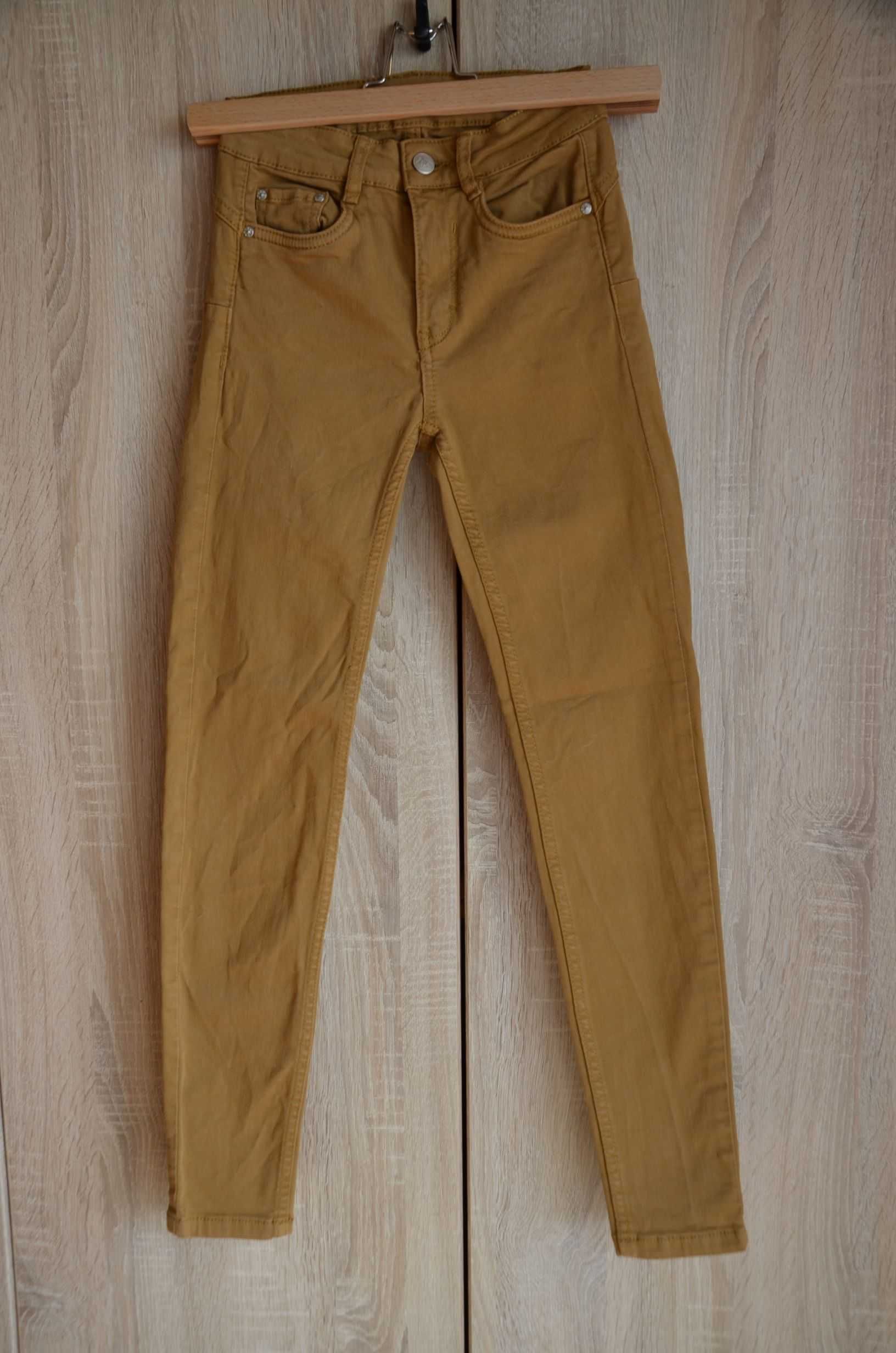 spodnie jeansowe brązowe musztardowe długie skinny XXS 32 Pull&Bear