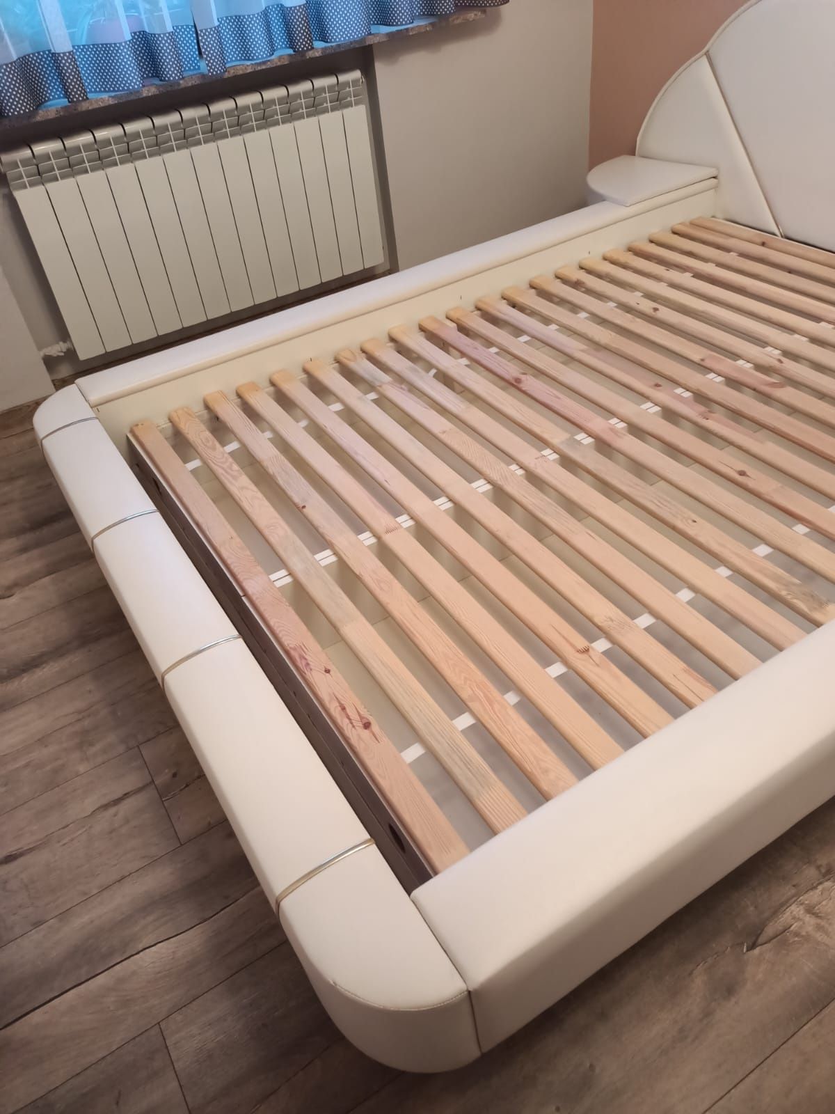 Łóżko bez materaca rozmiar 140×200
