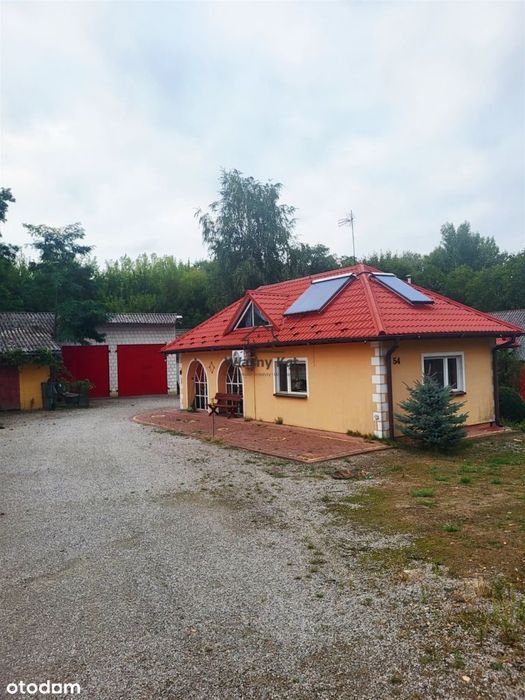 Dom na dużej działce+fotowoltaika