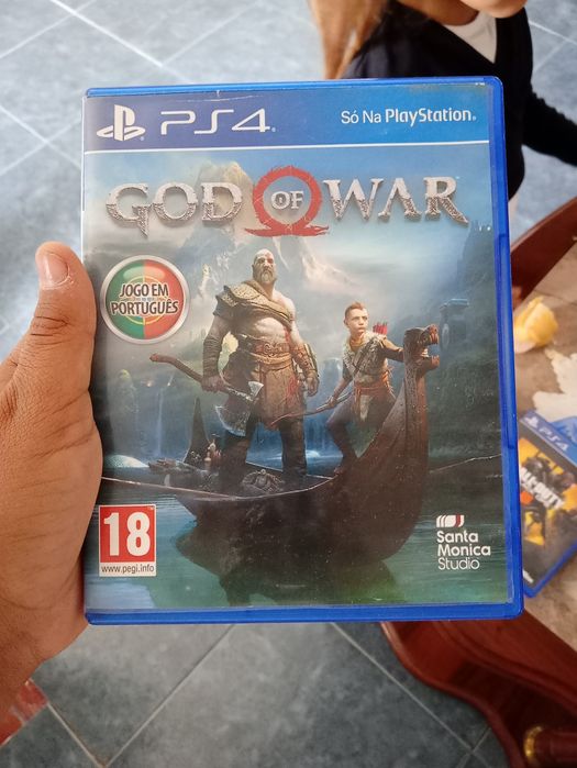 PS 4 bom está aseito troca