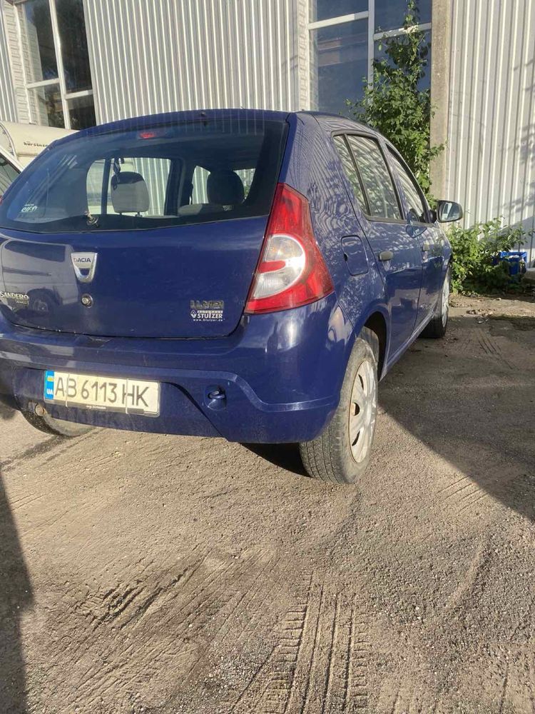 Продам автомобіль Dacia Sandero