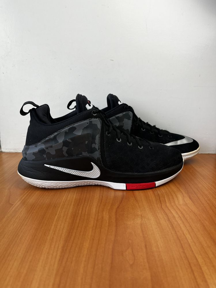 Кроссовки Nike Air Zoom Lebron Witnes размер 45 оригинал баскетбольные