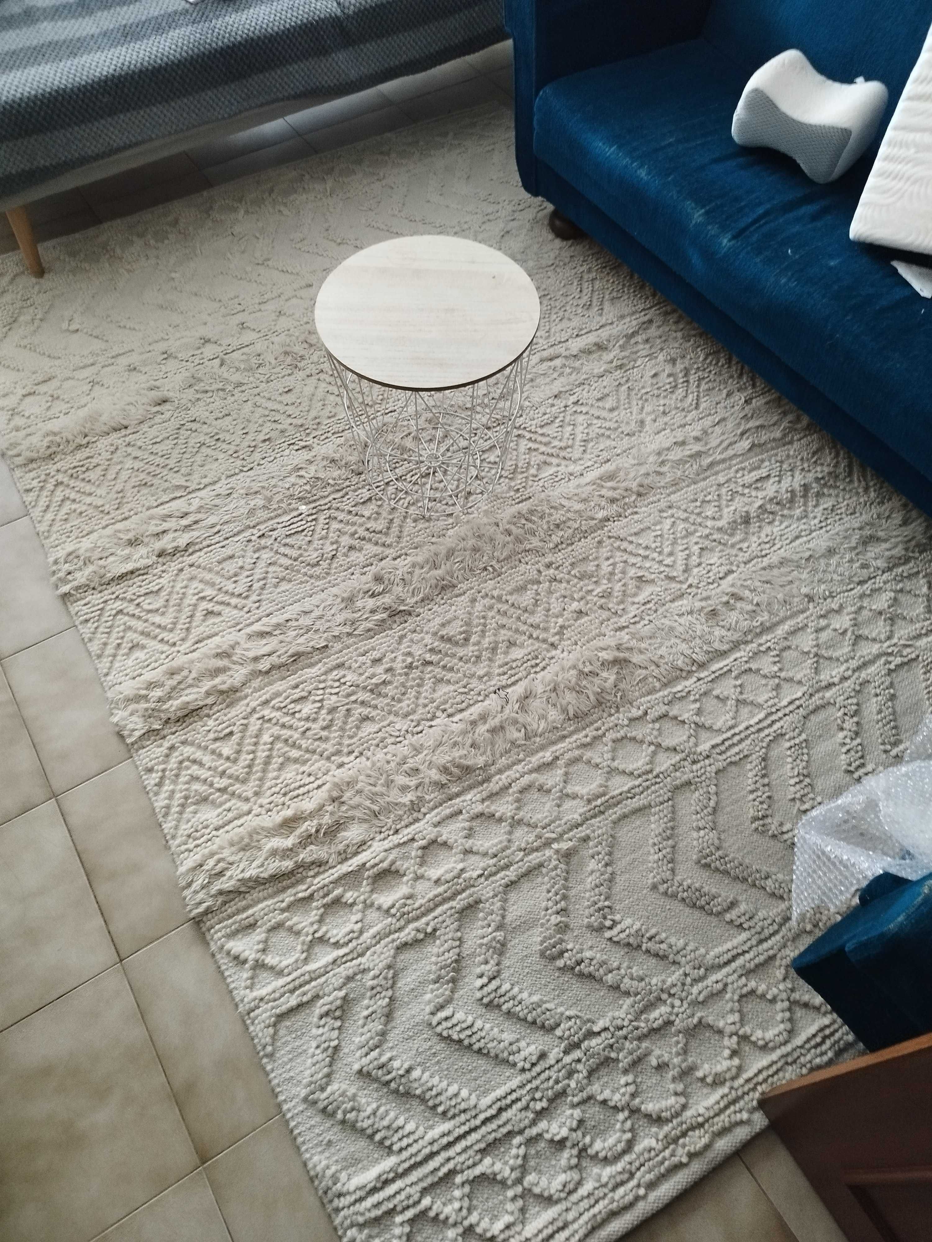 Vendo Sofá-Cama + Tapete Branco Bege