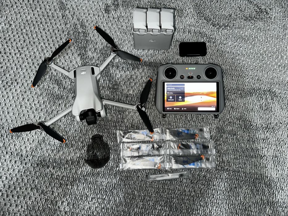 DJI Mini 3 Fly More Combo + DJI RC64739337000066122