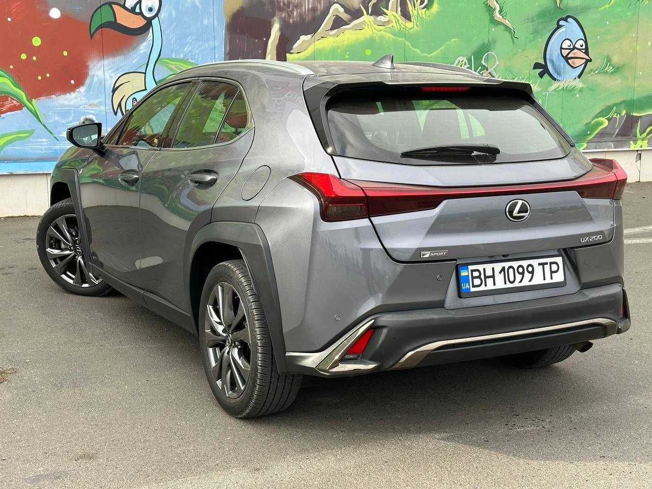 Lexus UX 2021 рік