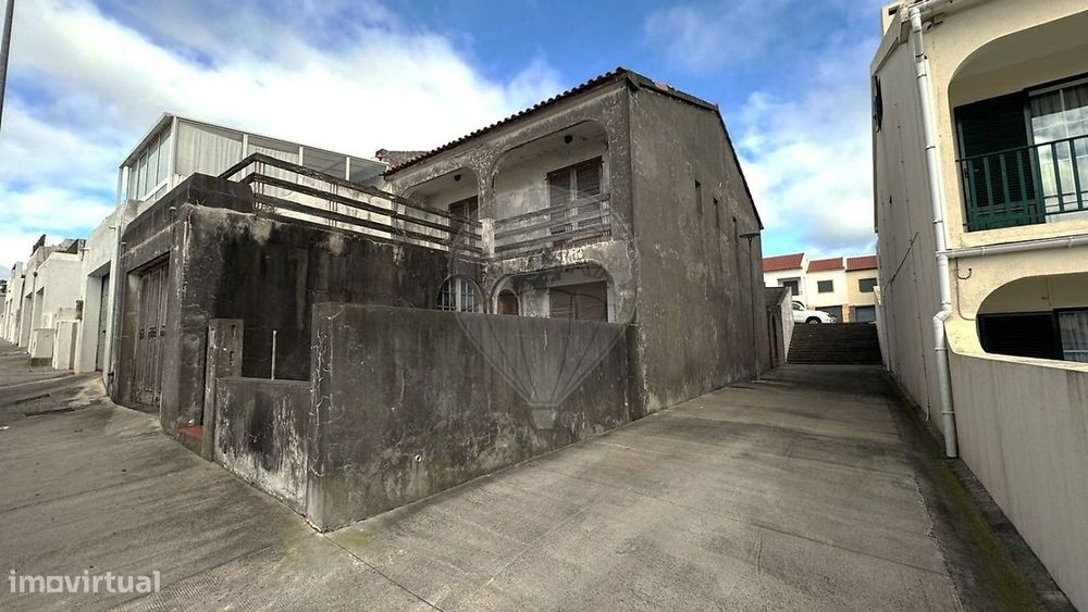 Moradia T4 para venda