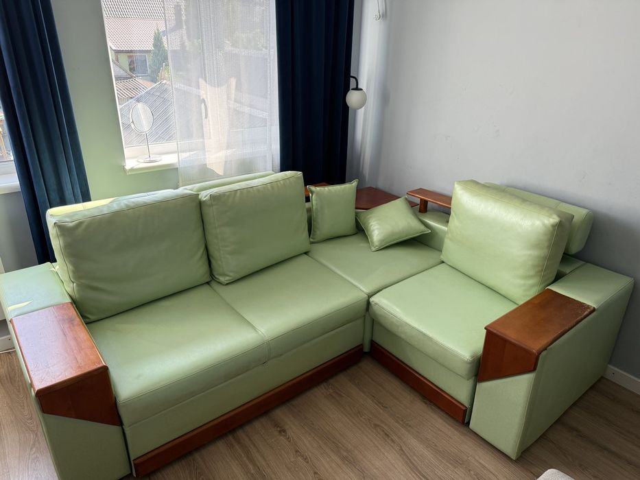 Диван кутовий шкіряний