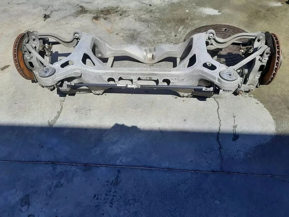 Panamera 970 4.8 ZAWIESZENIE TYŁ WÓZEK ZWROTNICA