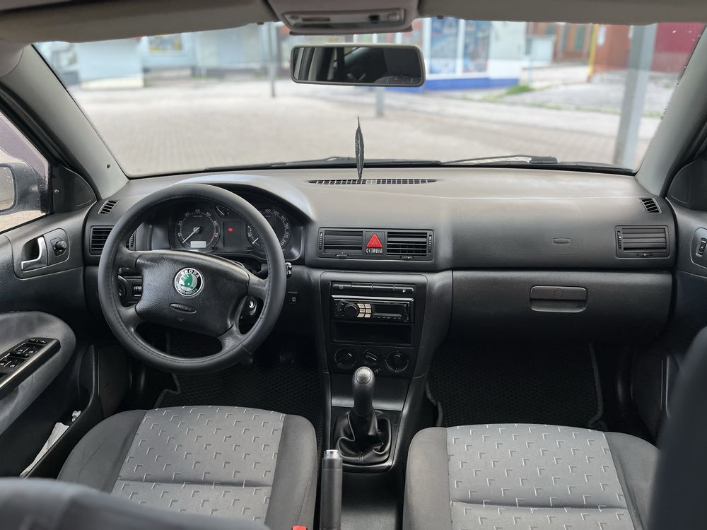 Skoda Octavia Tour 2007 1.6 MPI Родная Краска!