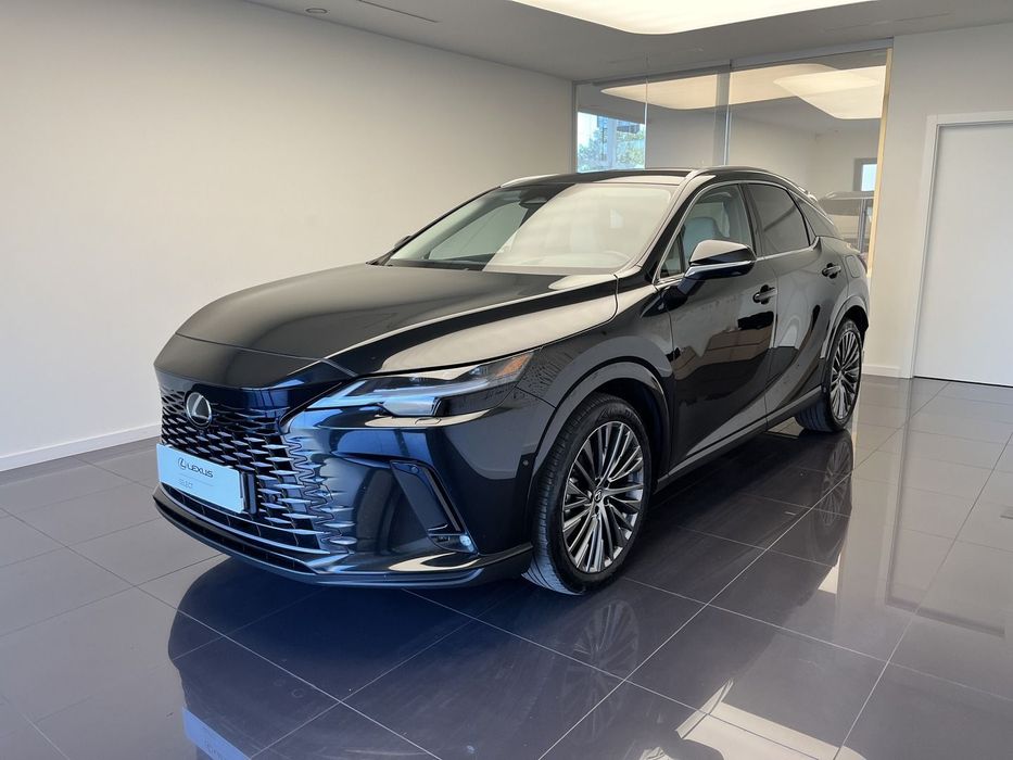 Lexus RX 450h+ Omotenashi