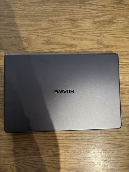 Huawei MateBook D 15.6” | i5-8250U | 8 GB | SSD 1TB | GeForce MX150