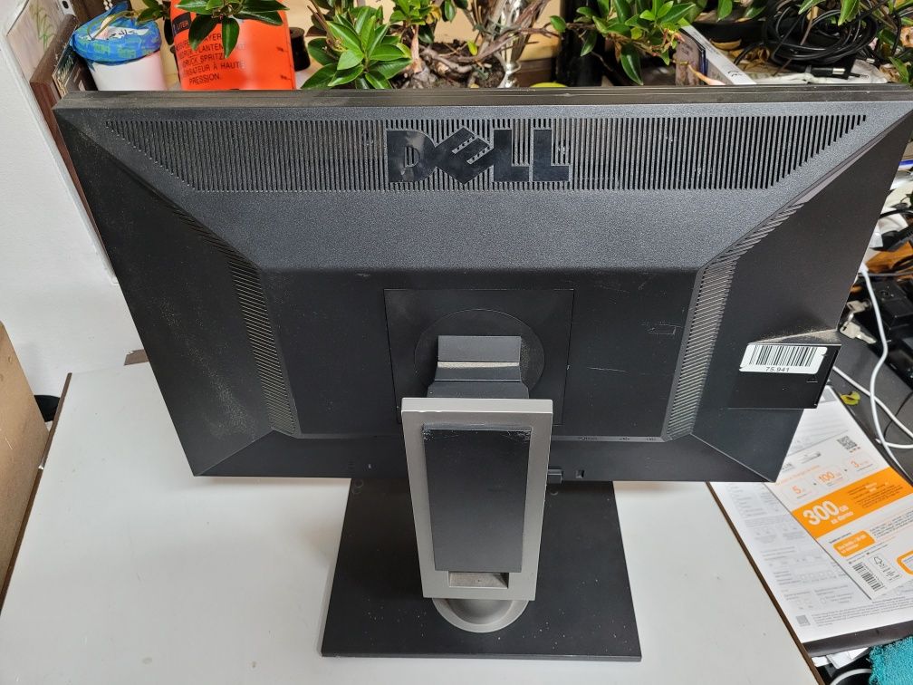 Monitor  Dell 22