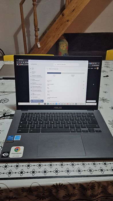 Portátil Asus  Plus