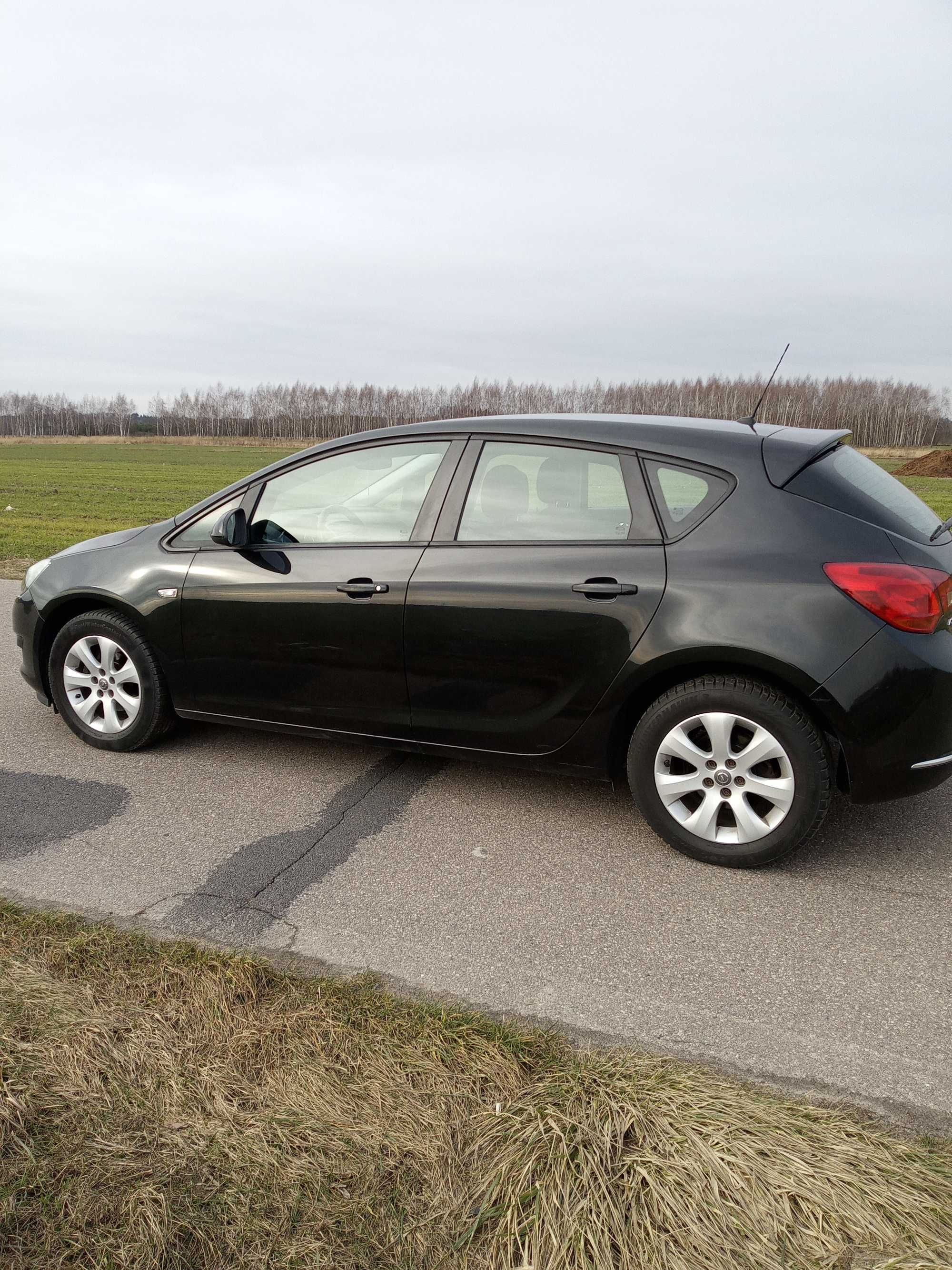 Opel Astra 1.4 benz, 2013r