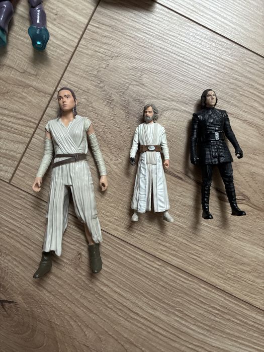 Figurki do zabawy lub kolekcjonerskie