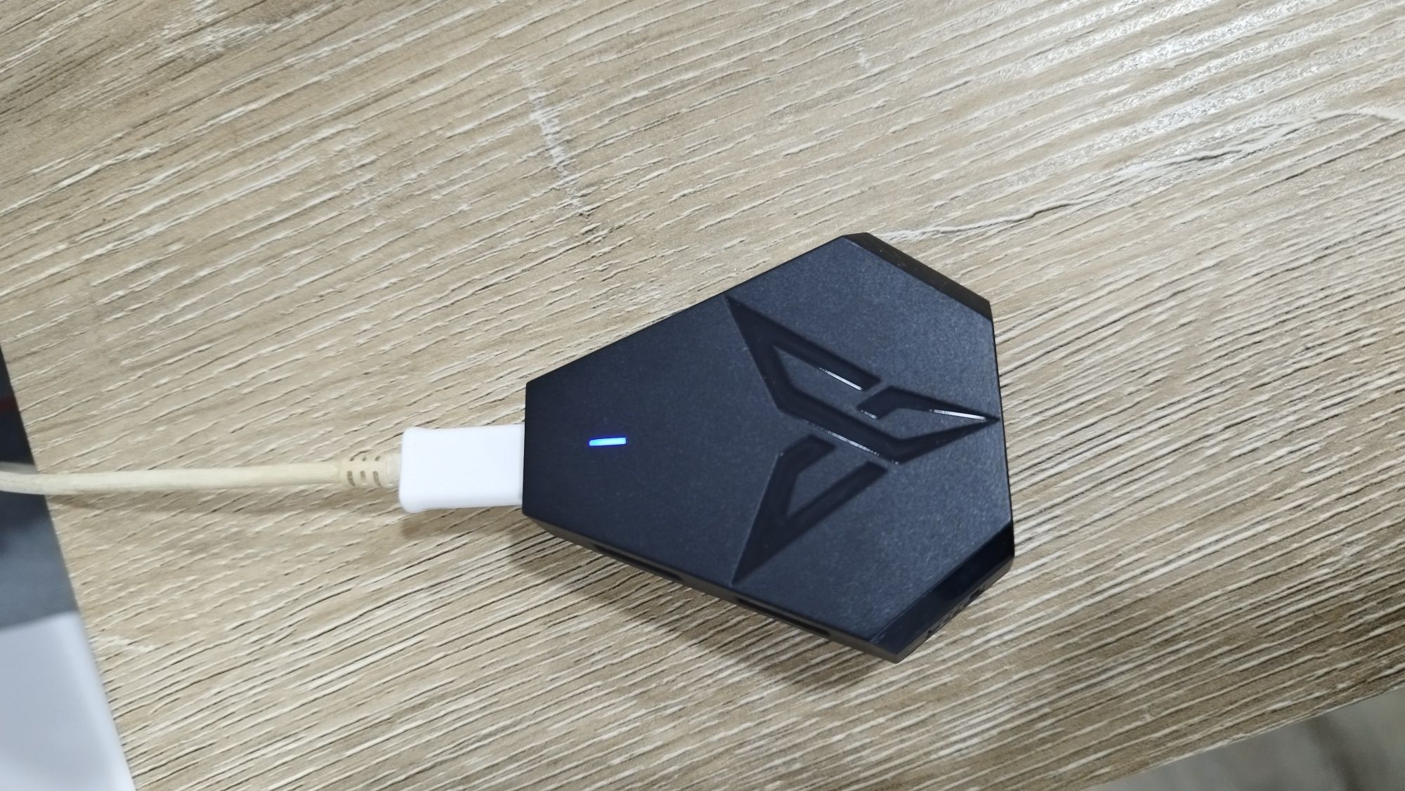 Flydigi Q1- teclado e mouse no telemóvel