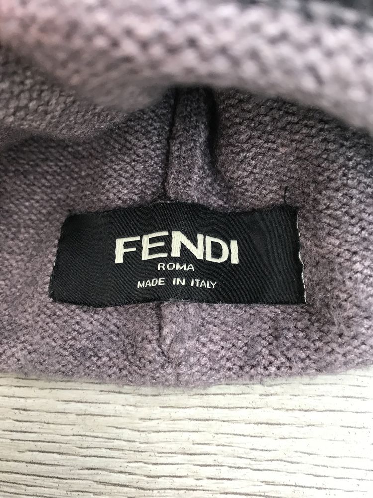 Тепла зимня шапка з ангорою Fendi