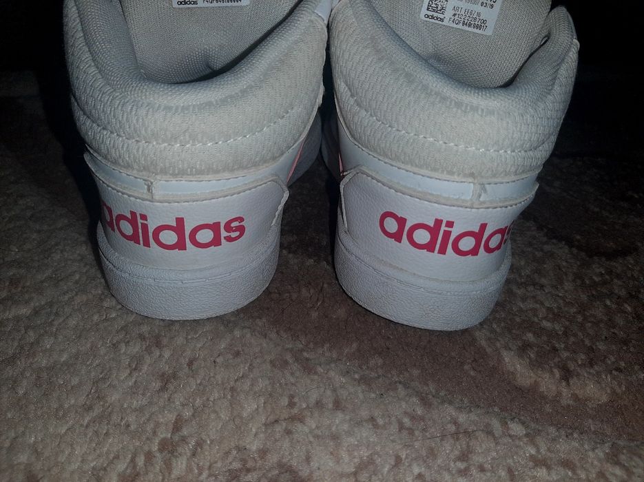 стильные кроссовки adidas 25p