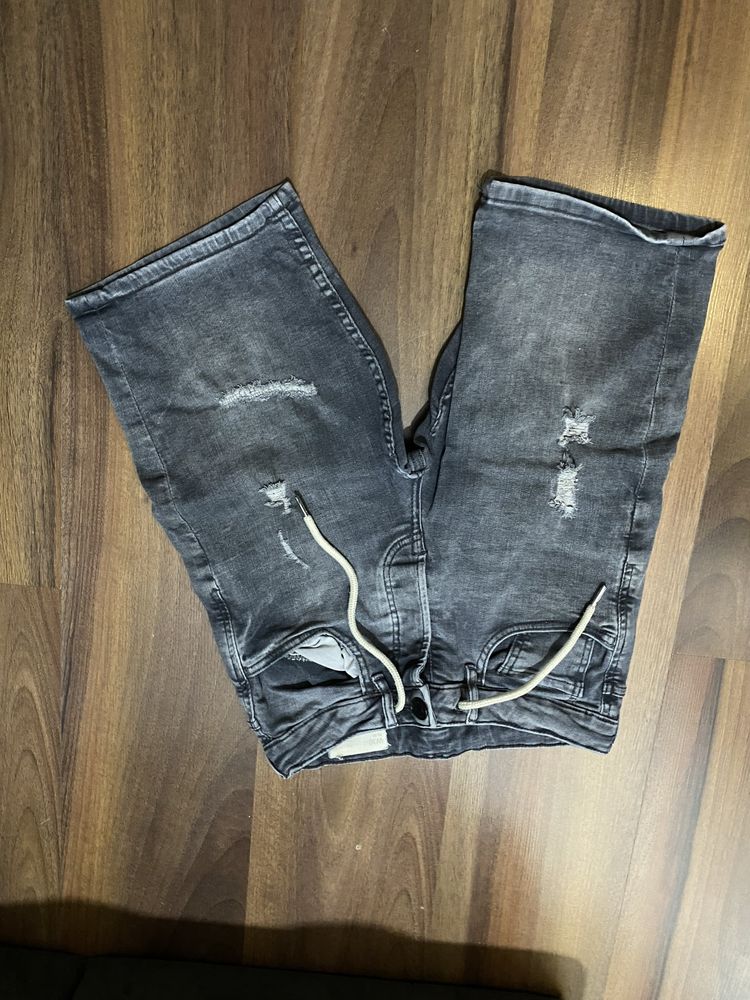 Krotkie spodenki jeans