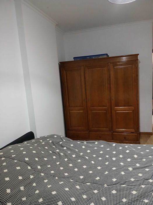 Alugo quarto em Algueirão