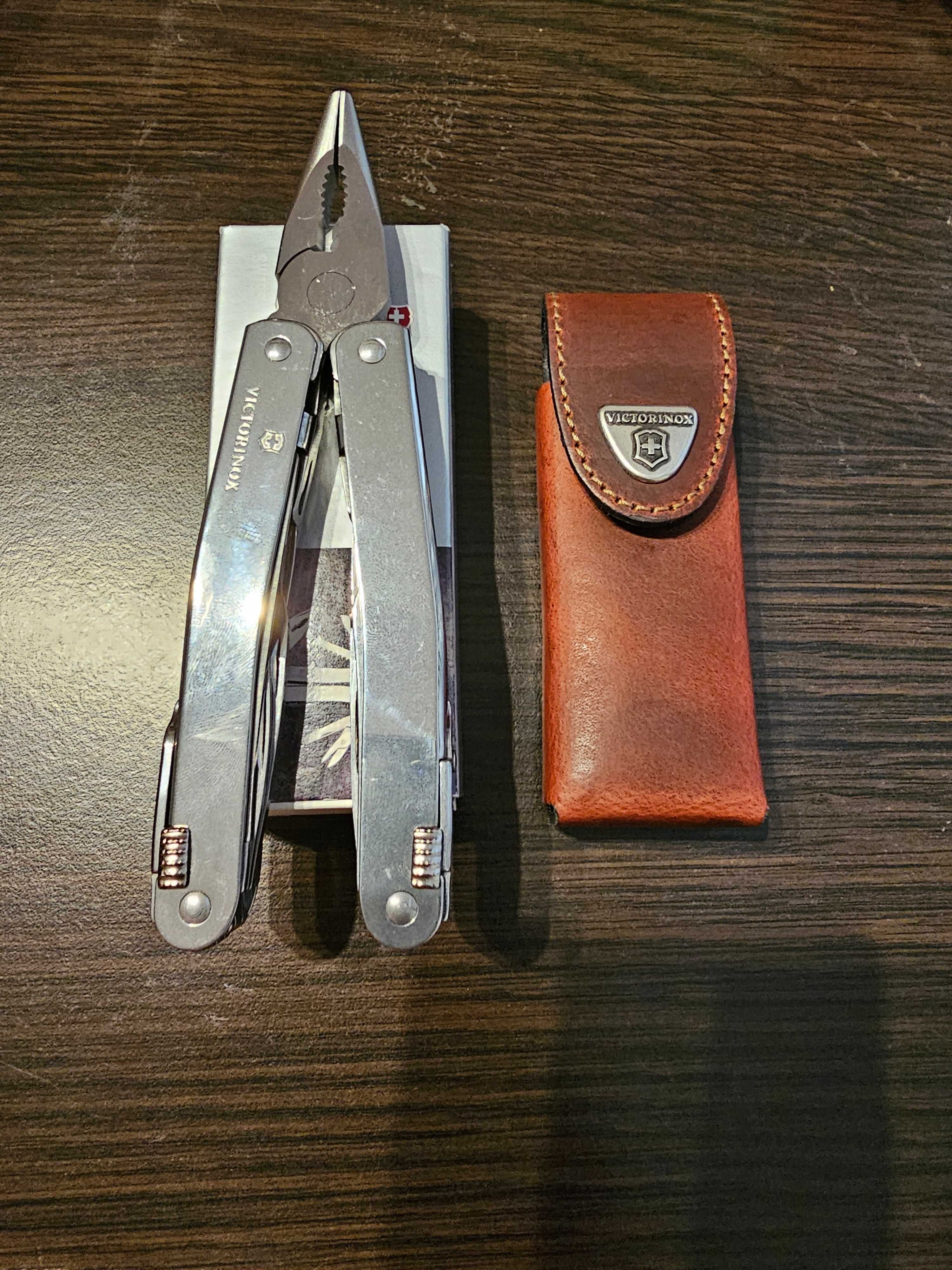 Victorinox Spirit X + skórzane etui, nieużywany