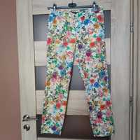 Spodnie kwiaty Zara