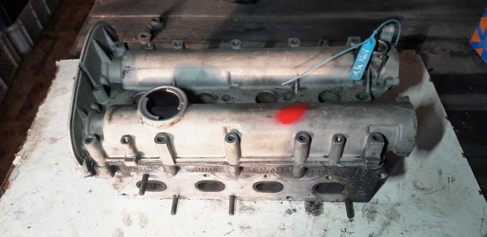 Głowica pokrywa zaworów Vw Golf mk4 Seat 1,4 16V 036'103475