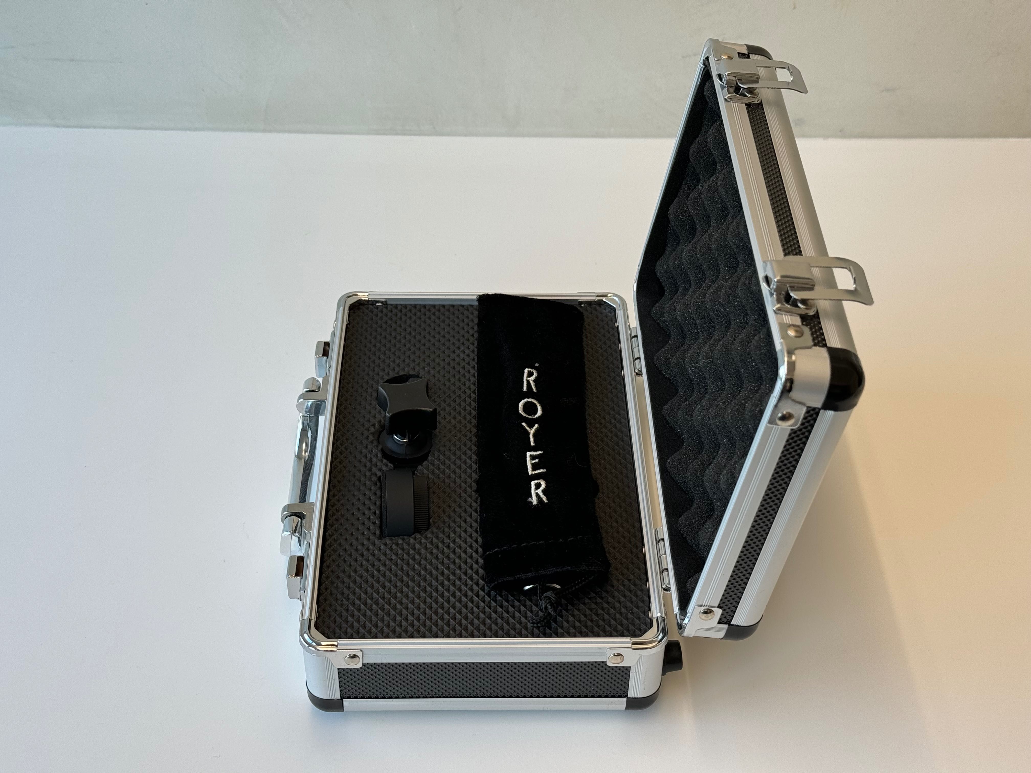 Royer Labs R-10 - Microfone de fita passivo