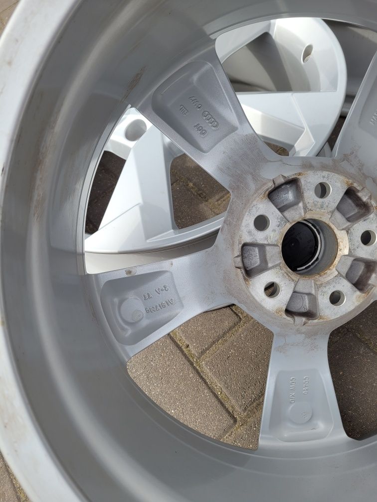 Felgi Alu Oryginał AUDI A7 C7 C8 Q3 Q5 A6 A8 5x112 19 Cali 7J ET 43