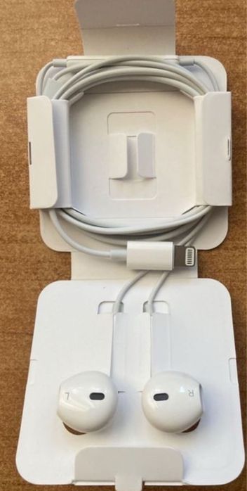 apple Кабель та наушники Lightning to USB