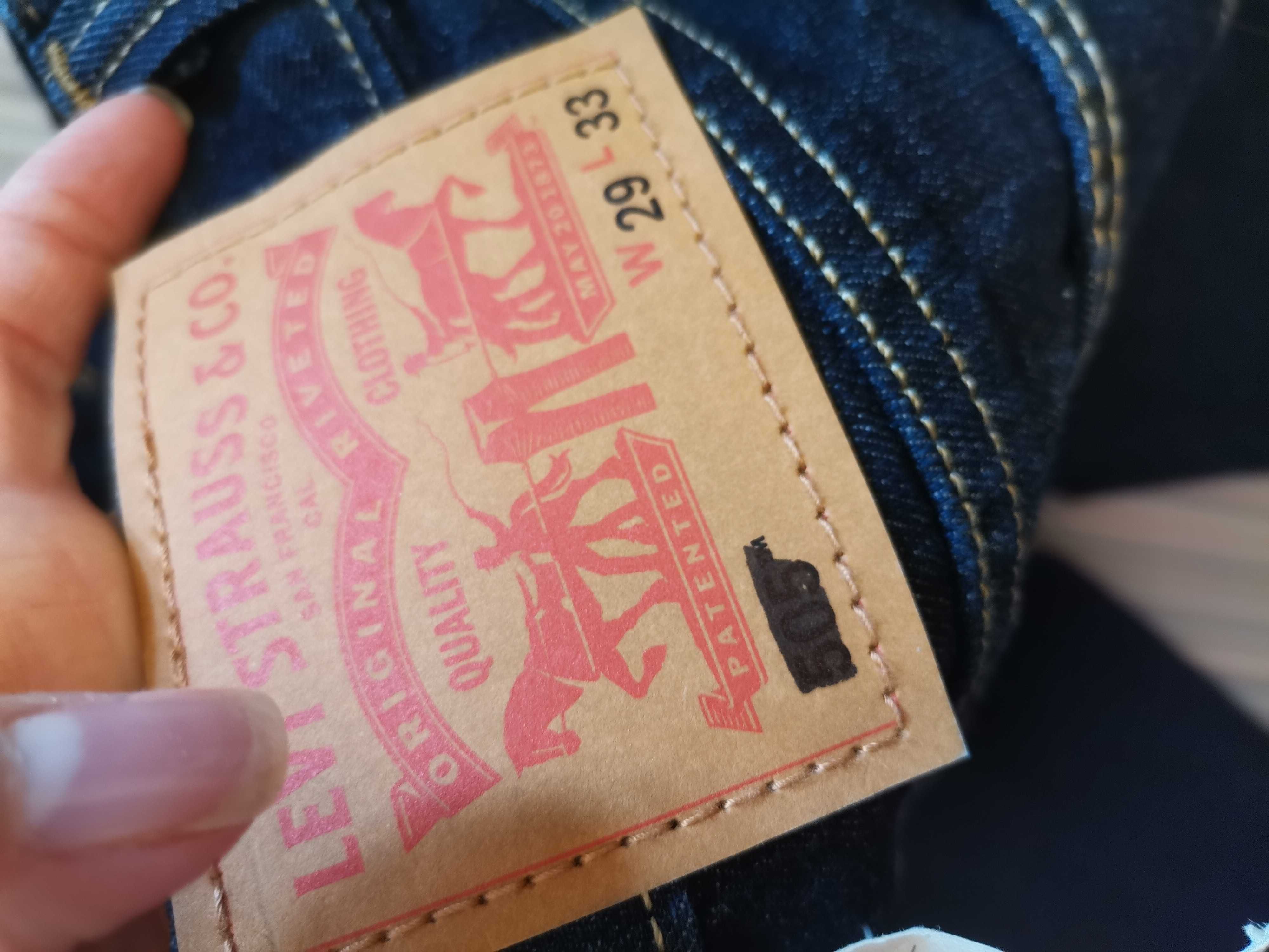 Джинсовые шорты фирмы Levis. Оригинал. 29