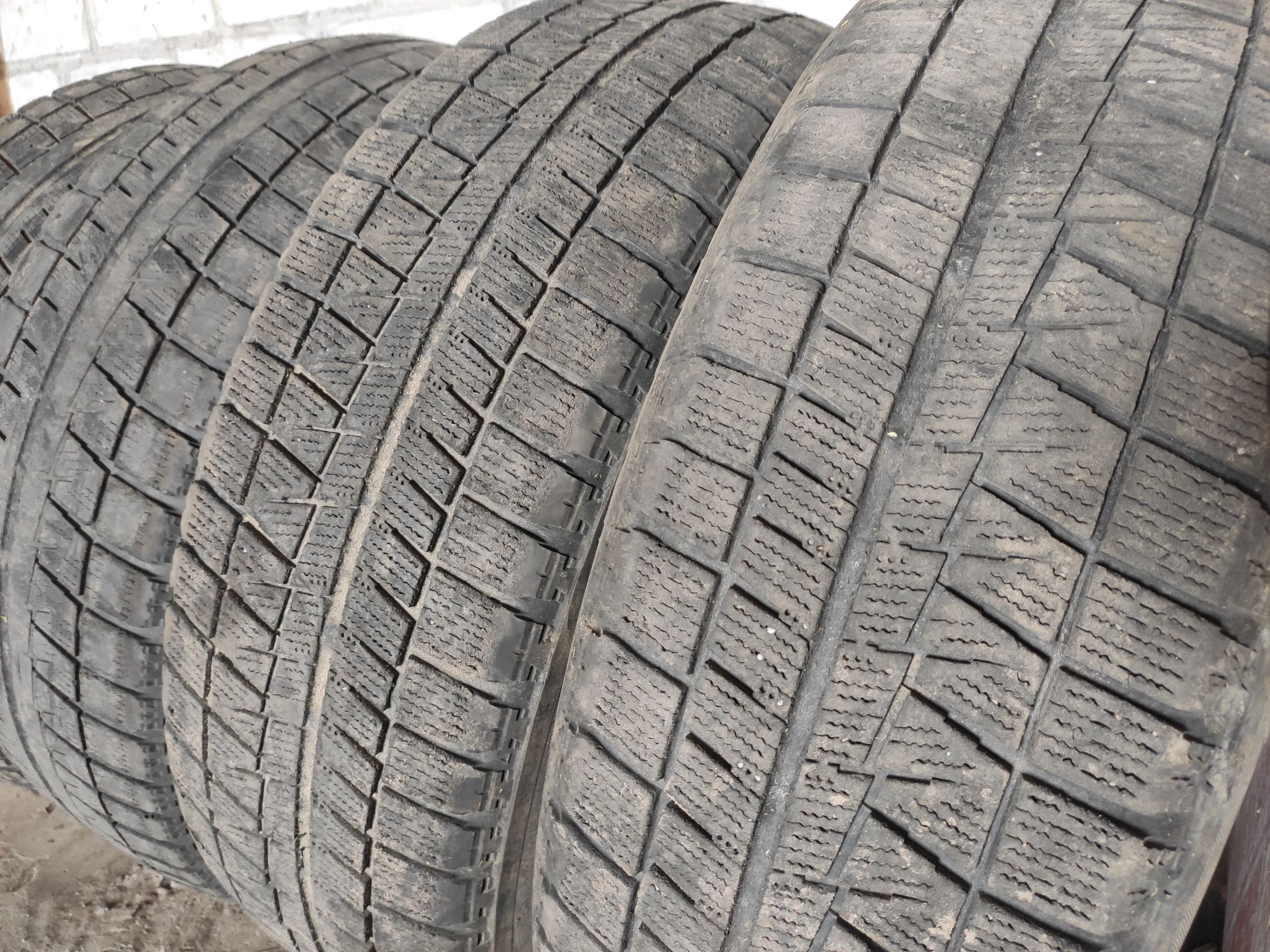 Шини б/у зимові 185/65 R15 Bridgestone BLIZZAK REVO GZ