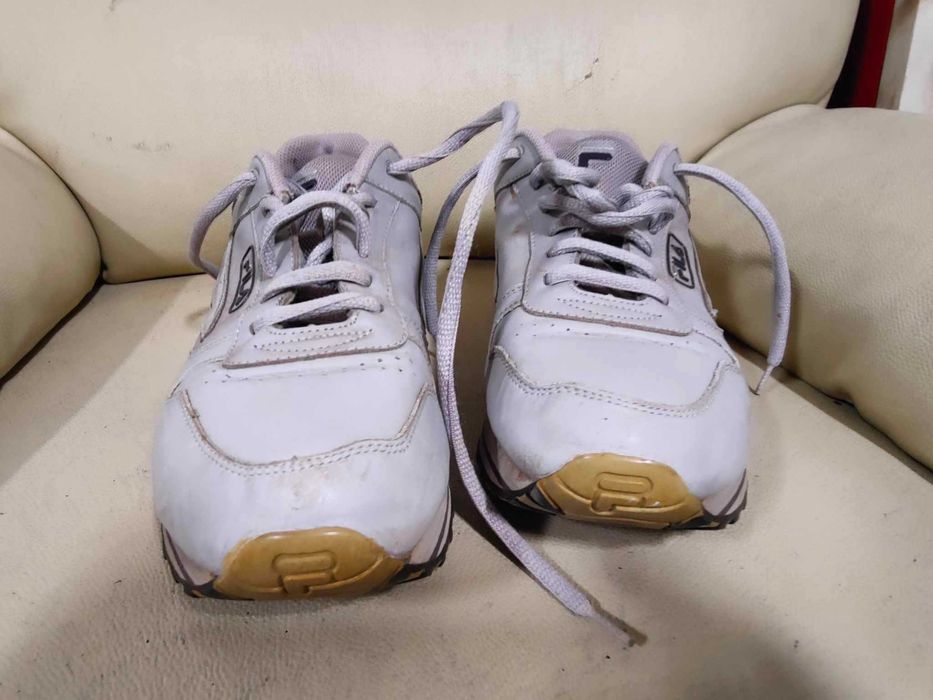 Sapatilhas cinzentas Fila tam. 42