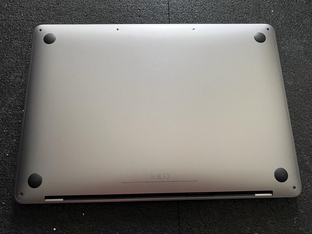 MacBook Pro 13 / M1 / 16GB RAM / 1TB SSD / 2021 : A2338 - IDEALNY