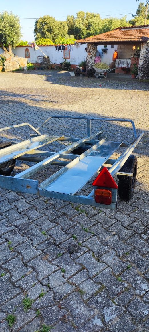 Vendo reboque moto 4 Toniauto