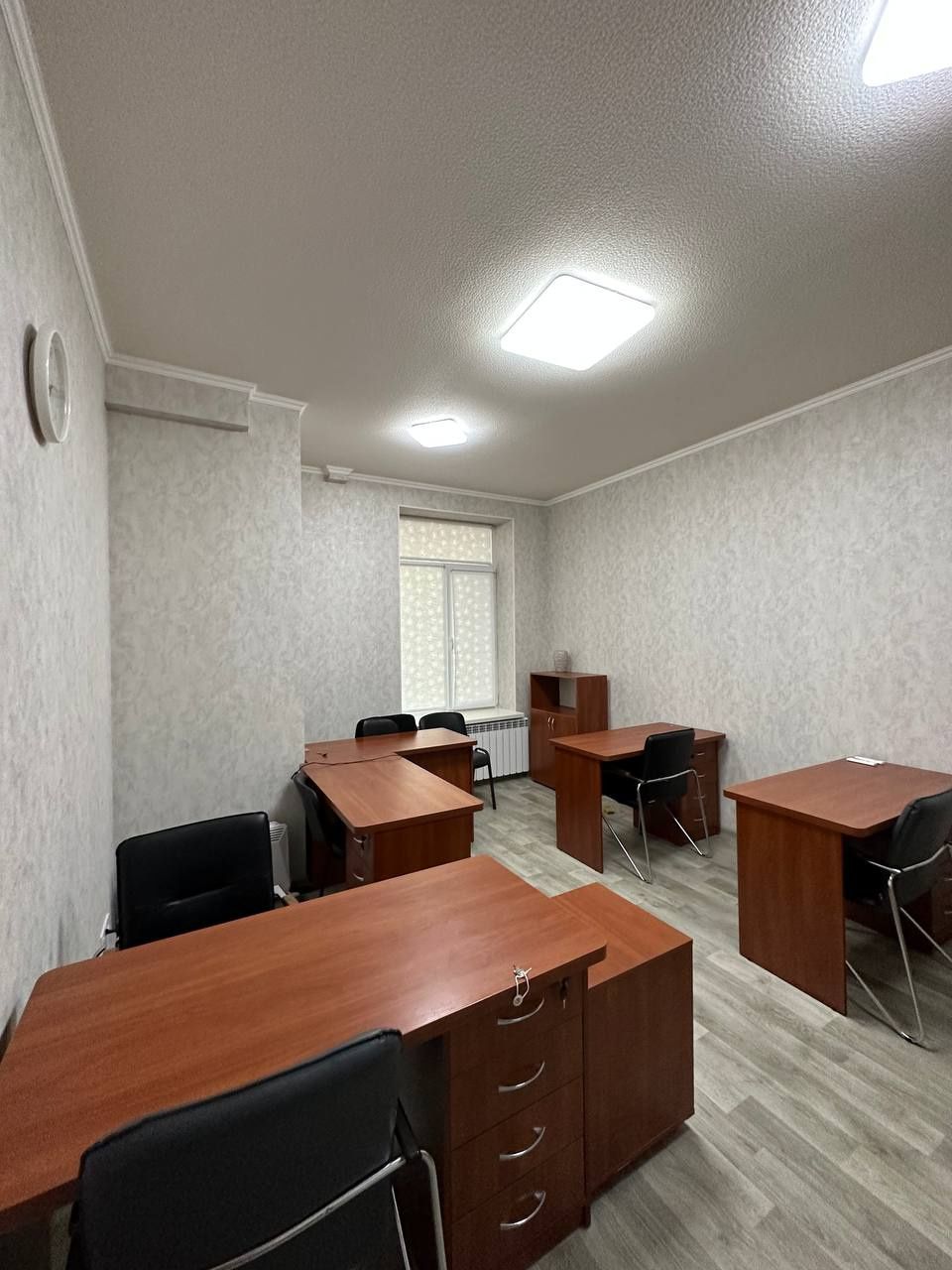 Продам действующий офис с отдельным входом, метро Холодная Гора 5 мин