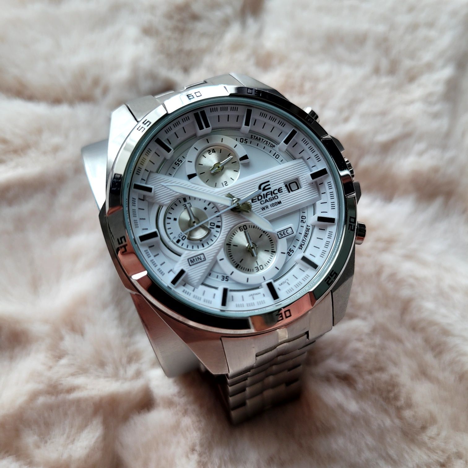 Zegarek męski biały na bransolecie Casio Edifice