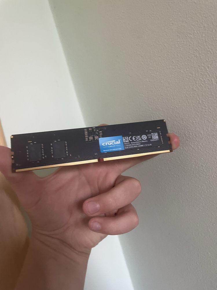 Оперативна пам’ять ddr5 8 gb 4800 від crucial