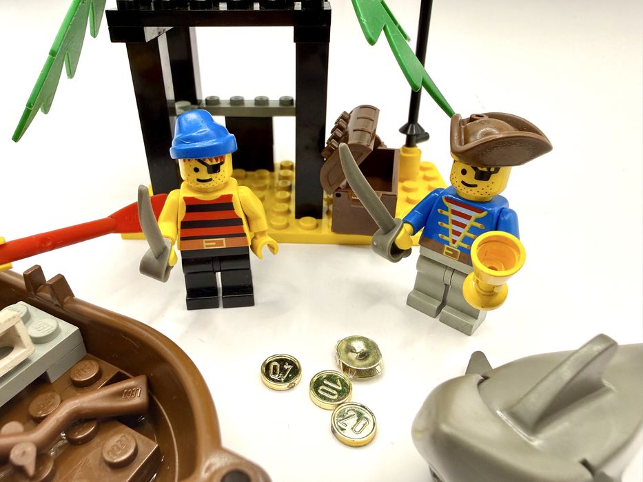 Lego Pirates 6258 Smuggler’s Shanty