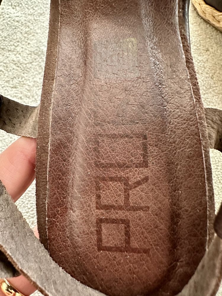 Sandálias PROF castanhas, tamanho 37.5 (como NOVAS)