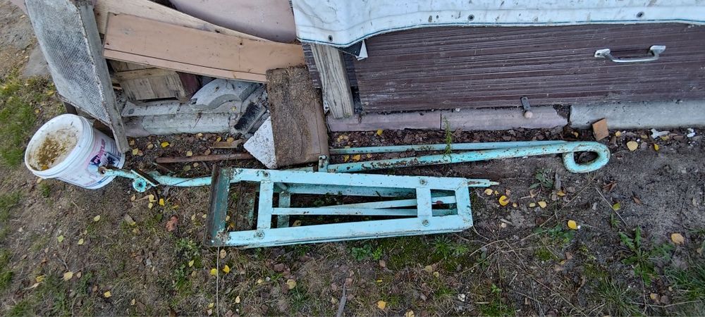 40 letnia brama garażowa