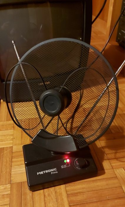 Televisão Samsung e Antena Metronic