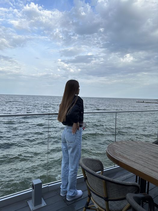 Джинсы stradivarius 32