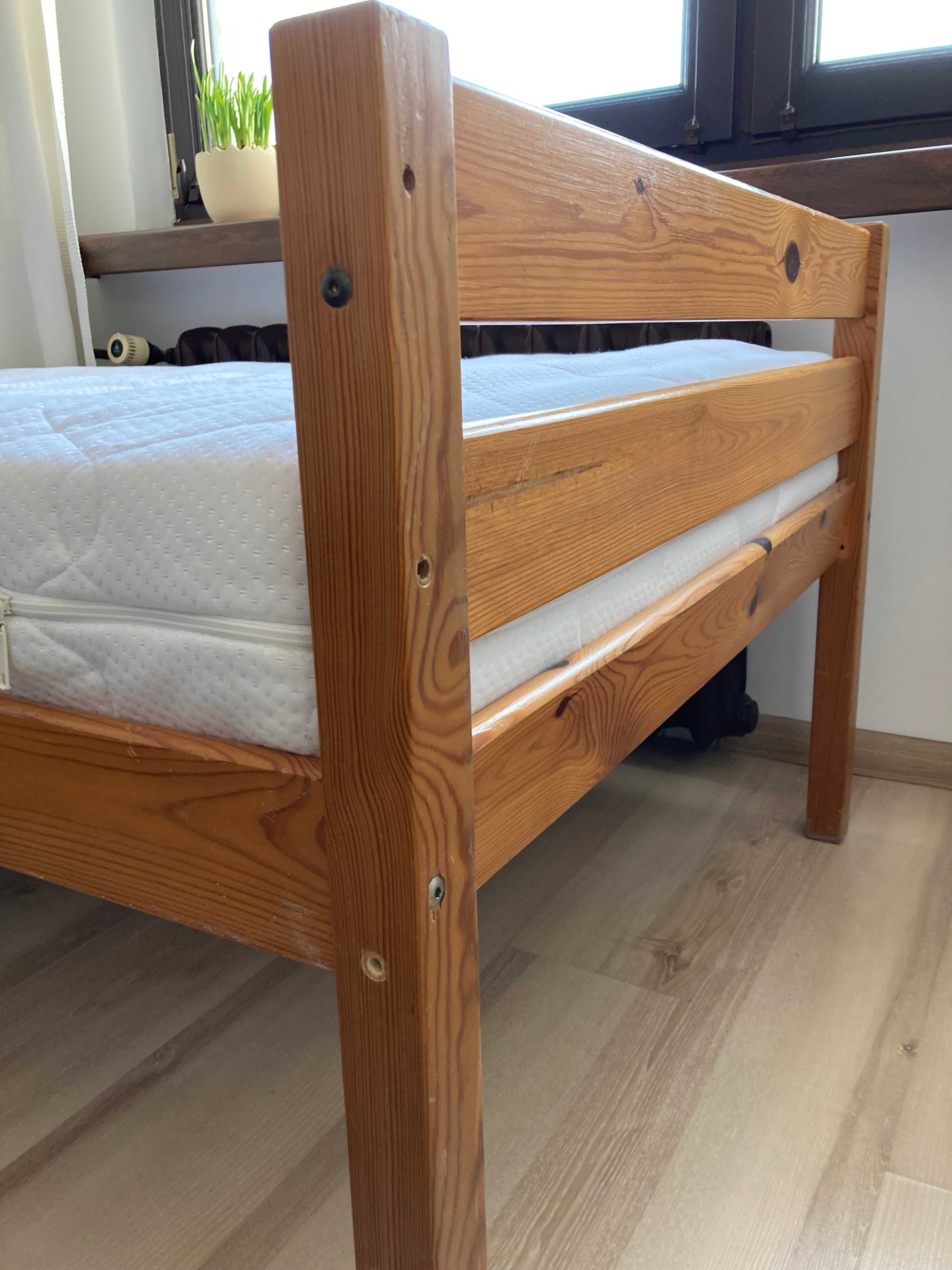 Używane podwójne łóżko piętrowe z litego drewna bukowego, bez materaca