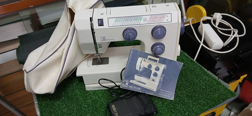 Máquina de  costureira