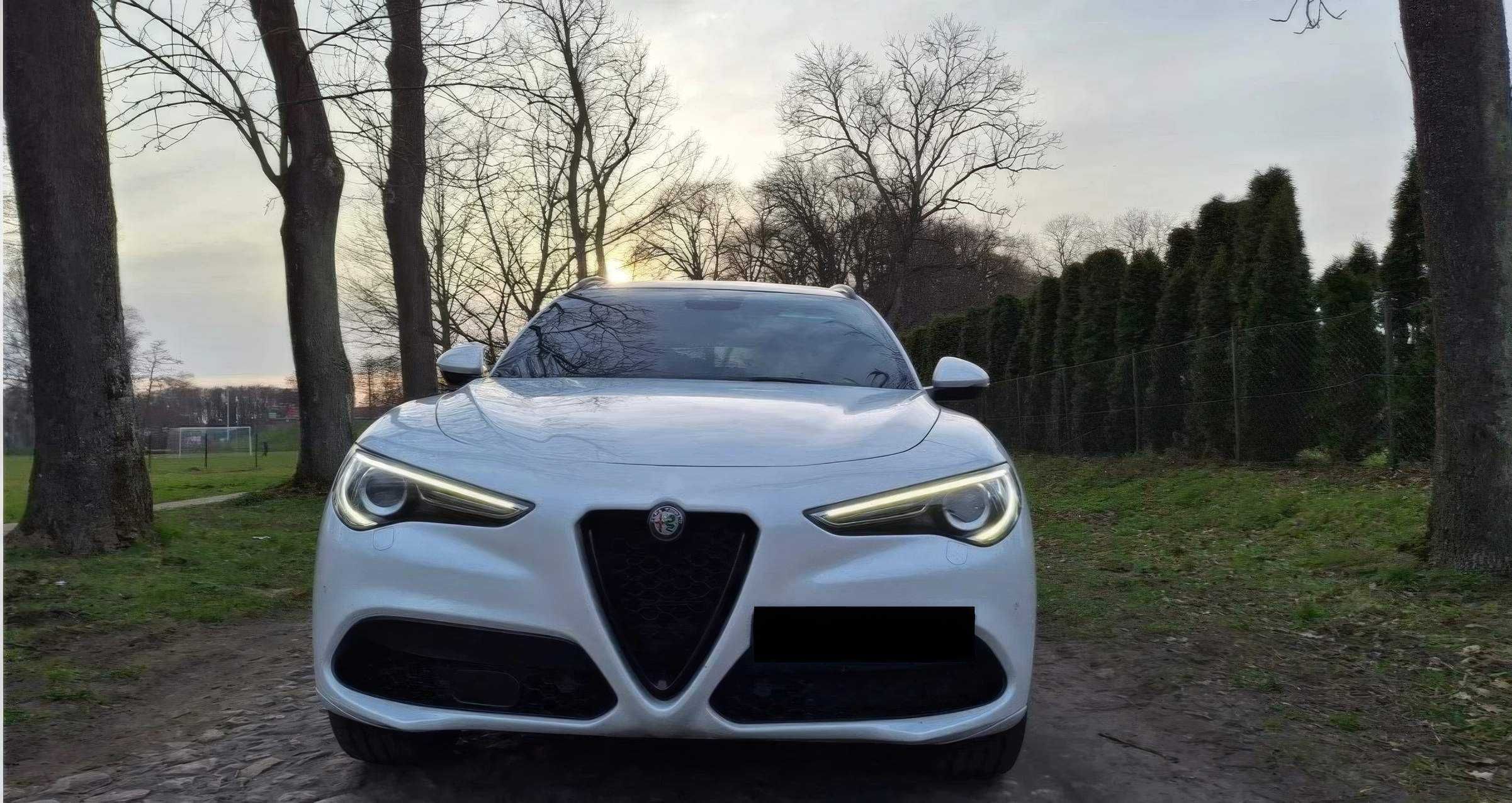 Alfa Romeo Stelvio  2018