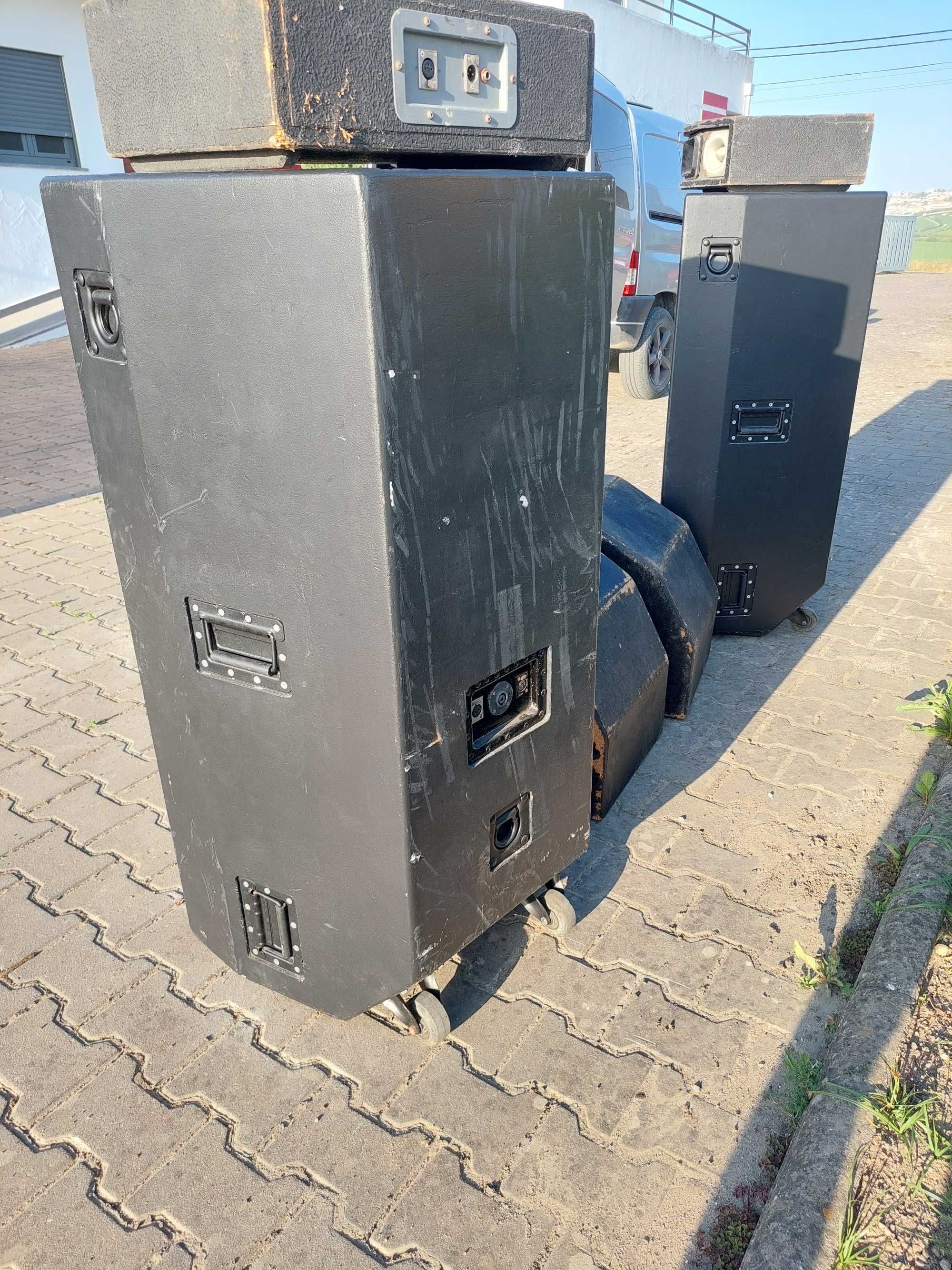 Colunas usadas de antigo conjunto